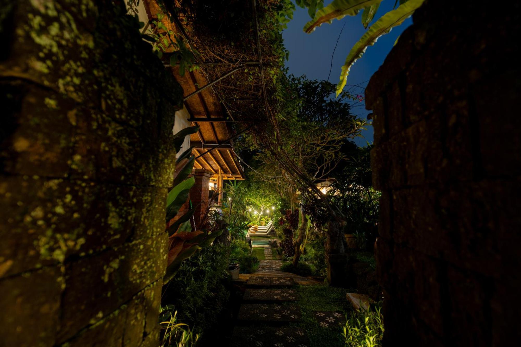 Desak Putu Putra Hidden Hotel Убуд Екстериор снимка